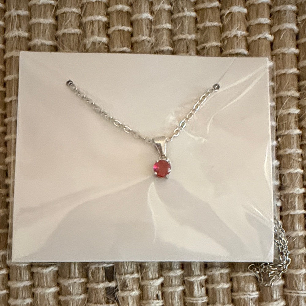 EFFY- Elegant Silver Tone Necklace with Pink Gemstone